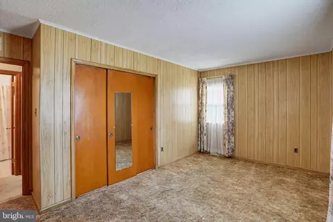 Bedroom - 159 Evergreen Dr, Dover, DE 19901 photo 4 of 7