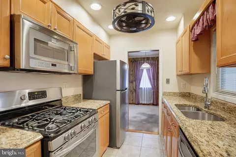 Kitchen - 159 Evergreen Dr, Dover, DE 19901 photo 5 of 6