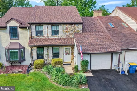 Exterior - 25 S Turnberry Dr, Dover, DE 19904 photo 1 of 4