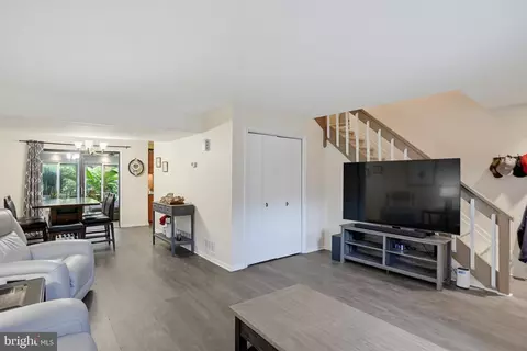 Entry Way - 25 S Turnberry Dr, Dover, DE 19904 photo 1 of 3