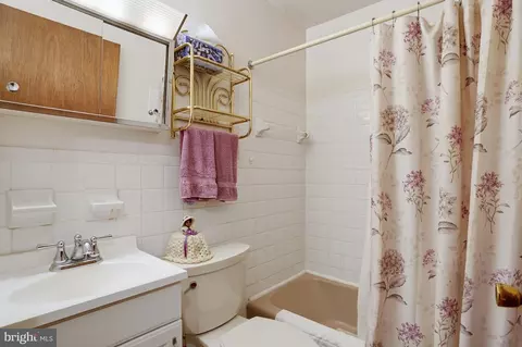 Bath - 30 Bertrand Dr, Dover, DE 19904 photo 2 of 5