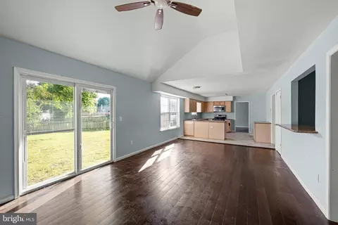 Living - 247 N Caroline Pl, Dover, DE 19904 photo 2 of 6