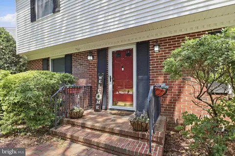 Exterior - 101 N Fairfield Dr, Dover, DE 19901 photo 4 of 9