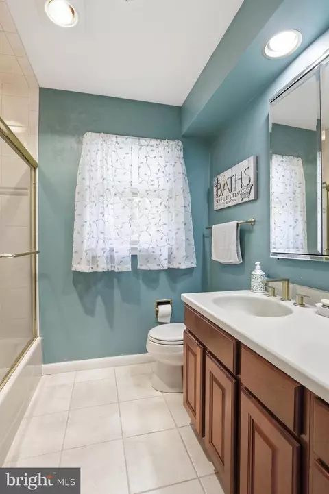 Bath - 101 N Fairfield Dr, Dover, DE 19901 photo 3 of 3