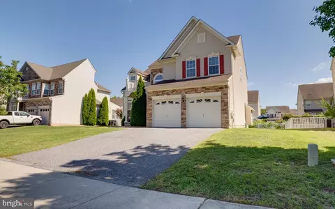 Exterior - 219 Topaz Cir, Dover, DE 19904 photo 5 of 9