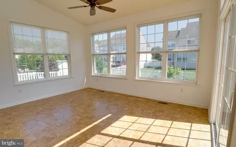 Entry Way - 219 Topaz Cir, Dover, DE 19904 photo 5 of 17
