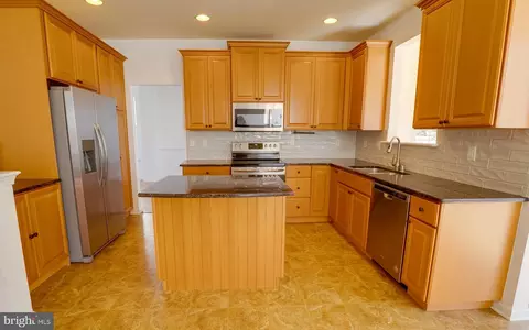 Kitchen - 219 Topaz Cir, Dover, DE 19904 photo 2 of 2