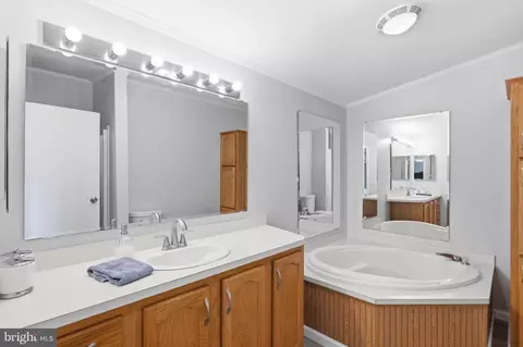 Bath - 610 Audrey Dr #610, Dover, DE 19901 photo 1 of 2
