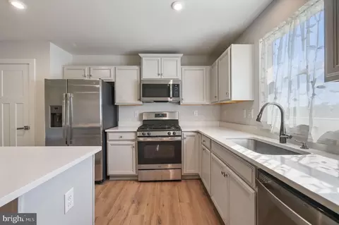 Kitchen - 79 Laertes Dr, Dover, DE 19901 photo 2 of 2