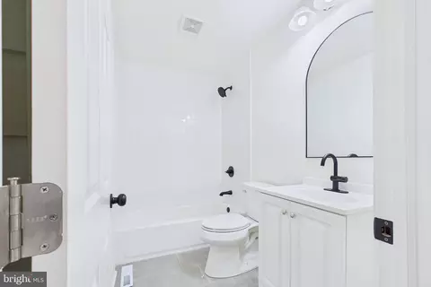 Bath - 258 Maple St, Smyrna, DE 19977 photo 1 of 1