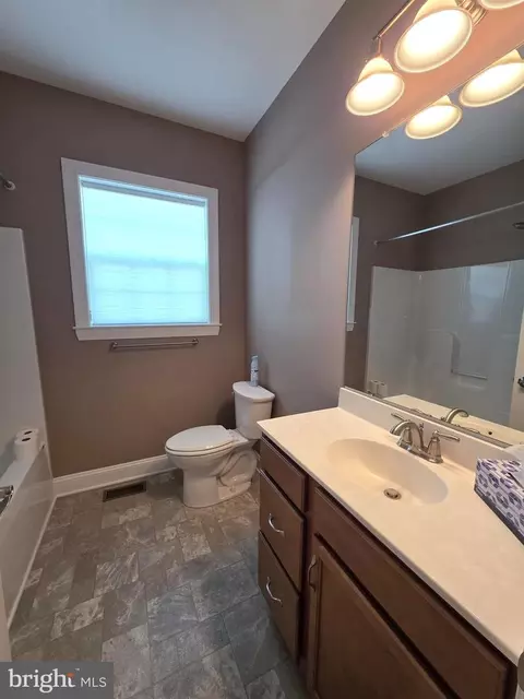 Bath - 16 Lexie Ct, Dover, DE 19904 photo 6 of 8