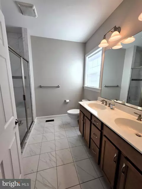 Bath - 16 Lexie Ct, Dover, DE 19904 photo 3 of 8