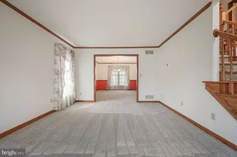 Living - 22 Dimondi Ct, Dover, DE 19901 photo 5 of 11