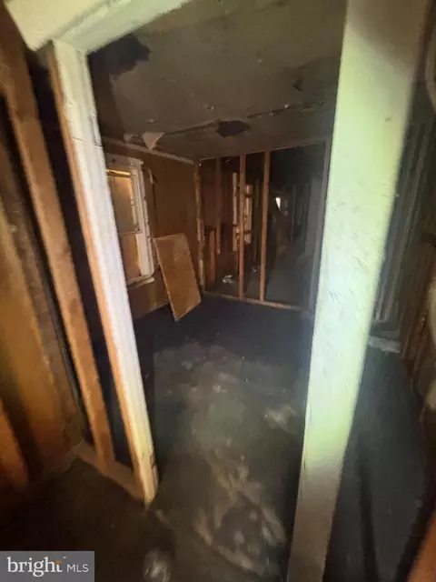 Entry Way - 415 W Division St, Dover, DE 19904 photo 5 of 21