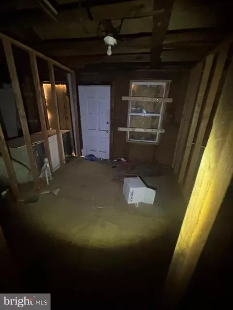 Entry Way - 415 W Division St, Dover, DE 19904 photo 8 of 21
