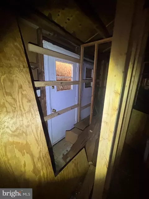 Entry Way - 415 W Division St, Dover, DE 19904 photo 10 of 21