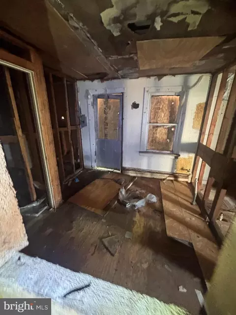 Entry Way - 415 W Division St, Dover, DE 19904 photo 6 of 21