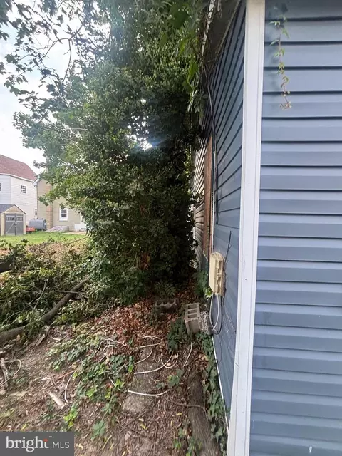 Exterior - 415 W Division St, Dover, DE 19904 photo 6 of 6