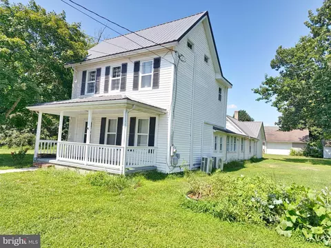 Exterior - 100 Third St, Harrington, DE 19952 photo 3 of 4