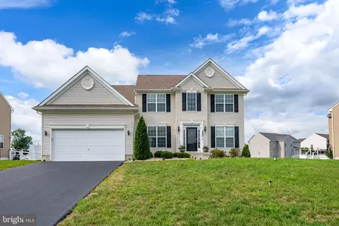 240 Gardenbrook Dr, Smyrna, DE 19977