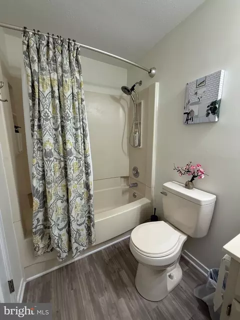 Bath - 13 Barons Ct, Dover, DE 19901 photo 2 of 2