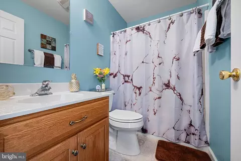 Bath - 48 Attix Dr, Dover, DE 19904 photo 1 of 2