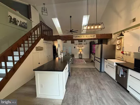 Entry Way - 2 Stoney Dr, Dover, DE 19904 photo 1 of 4