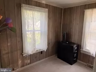 Entry Way - 40 Asbury Ave, Dover, DE 19901 photo 9 of 18
