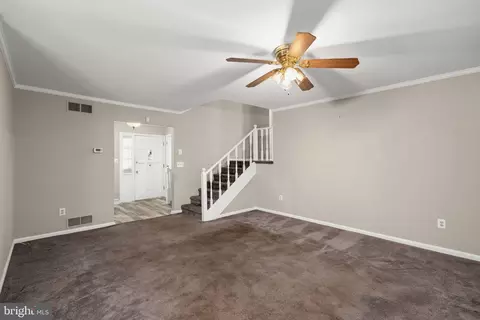 Living - 111 Delshire Dr, Dover, DE 19901 photo 3 of 6