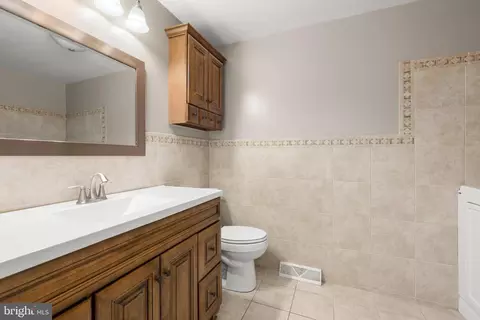 Bath - 111 Delshire Dr, Dover, DE 19901 photo 2 of 2