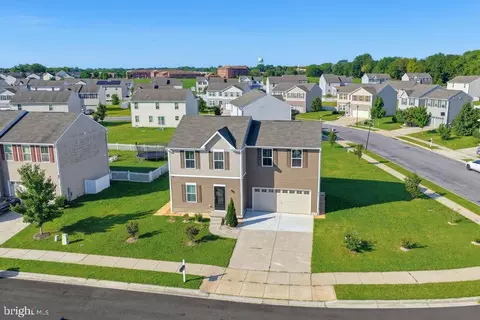 View/Area - 610 Swallowtail Way, Dover, DE 19901 photo 5 of 9