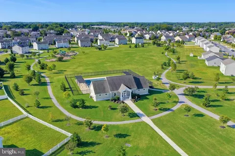 View/Area - 610 Swallowtail Way, Dover, DE 19901 photo 7 of 9