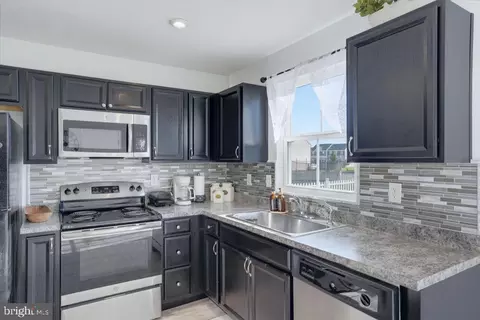 Kitchen - 610 Swallowtail Way, Dover, DE 19901 photo 2 of 2