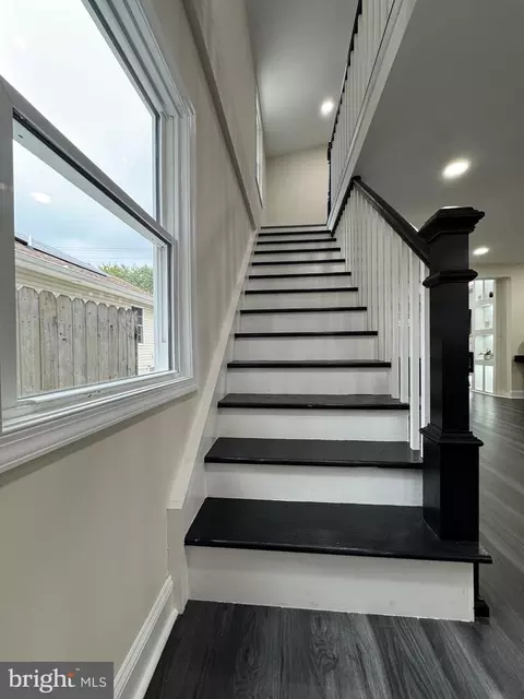 Entry Way - 403 Main St, Dover, DE 19901 photo 5 of 11