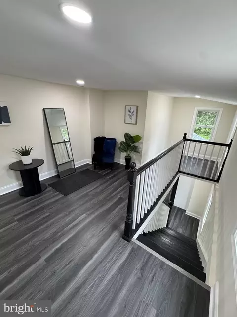 Entry Way - 403 Main St, Dover, DE 19901 photo 7 of 11