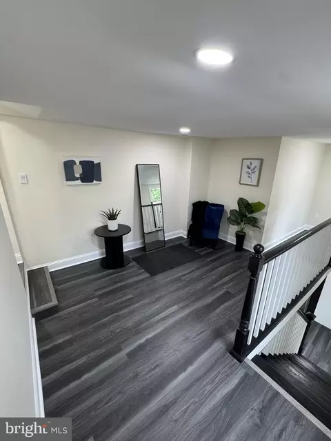 Entry Way - 403 Main St, Dover, DE 19901 photo 6 of 11