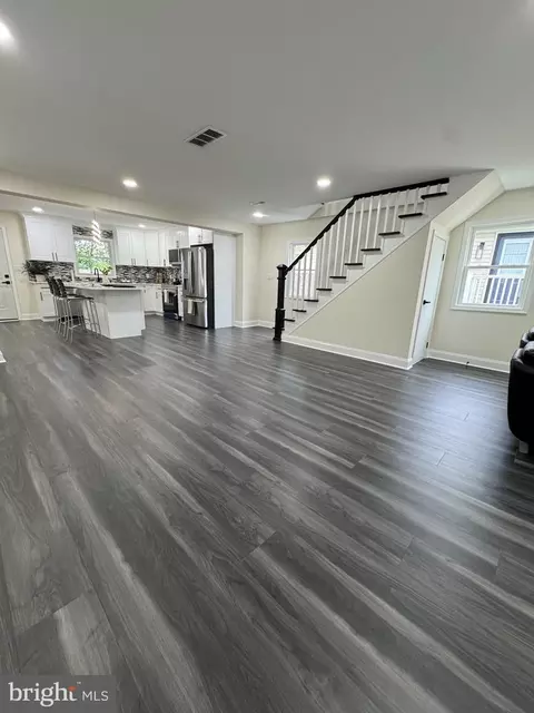 Entry Way - 403 Main St, Dover, DE 19901 photo 2 of 11