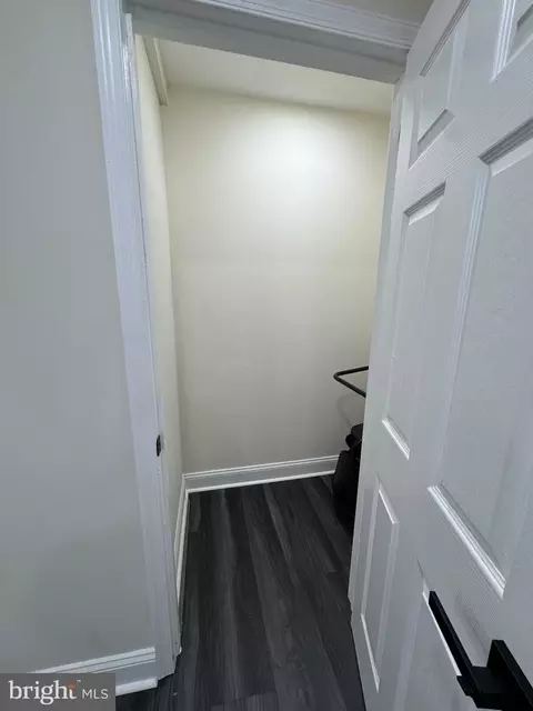 Entry Way - 403 Main St, Dover, DE 19901 photo 3 of 11