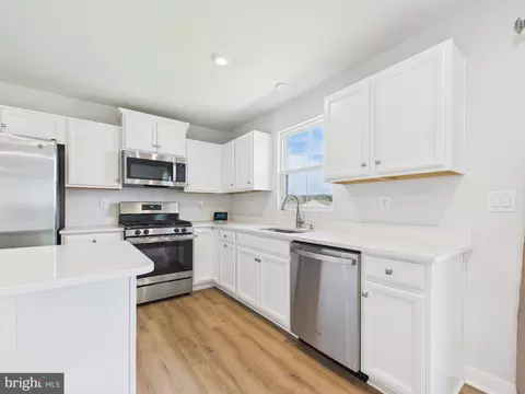 Kitchen - 126 Laertes Dr, Dover, DE 19901 photo 5 of 6