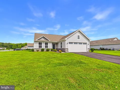 Exterior - 126 Laertes Dr, Dover, DE 19901 photo 1 of 4