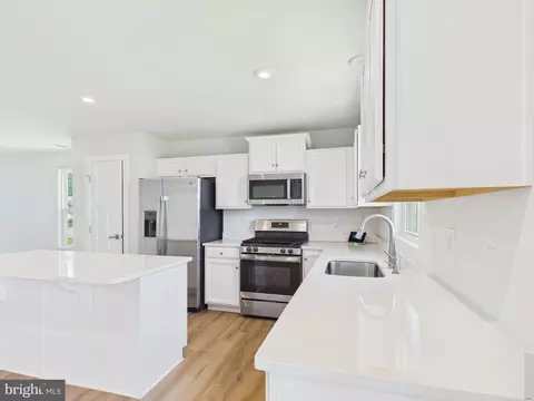 Kitchen - 126 Laertes Dr, Dover, DE 19901 photo 3 of 6