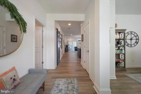 Entry Way - 18 Matisse Pl, Dover, DE 19904 photo 1 of 10