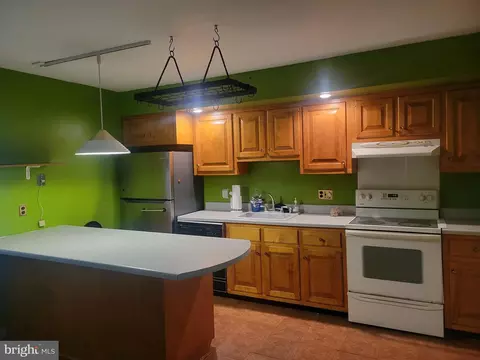Kitchen - 27 Heritage Dr, Dover, DE 19904 photo 1 of 1