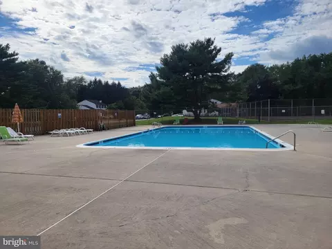 Exterior - 27 Heritage Dr, Dover, DE 19904 photo 6 of 6