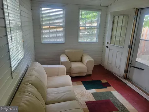 Exterior - 27 Heritage Dr, Dover, DE 19904 photo 1 of 6