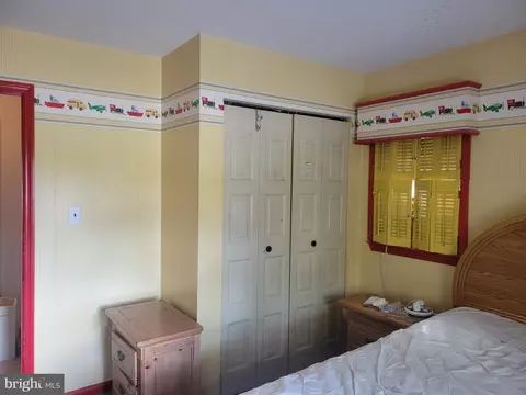 Bedroom - 27 Heritage Dr, Dover, DE 19904 photo 5 of 8