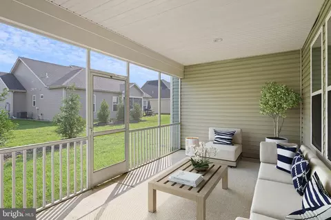 Exterior - 38 Leander Dr, Dover, DE 19904 photo 2 of 7
