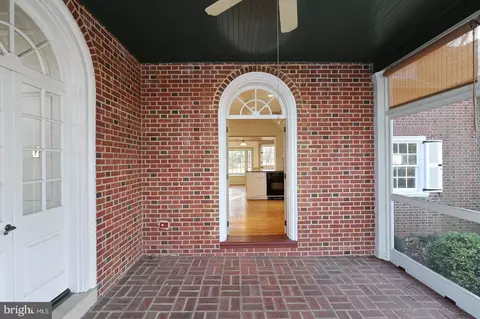Exterior - 233 Walker Rd, Dover, DE 19904 photo 3 of 5