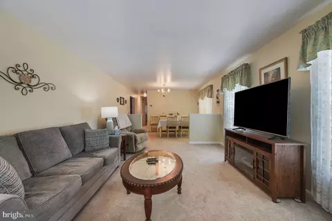Living - 8 Platinum Dr, Dover, DE 19901 photo 1 of 2