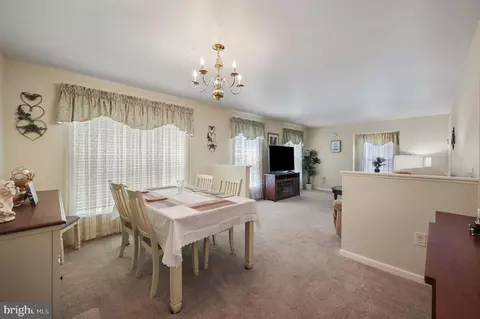Dining - 8 Platinum Dr, Dover, DE 19901 photo 3 of 5